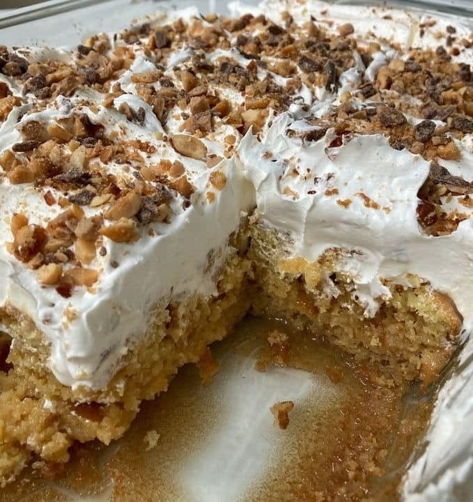 GÂTEAU POKE AU CARAMEL ET AU CARAMEL